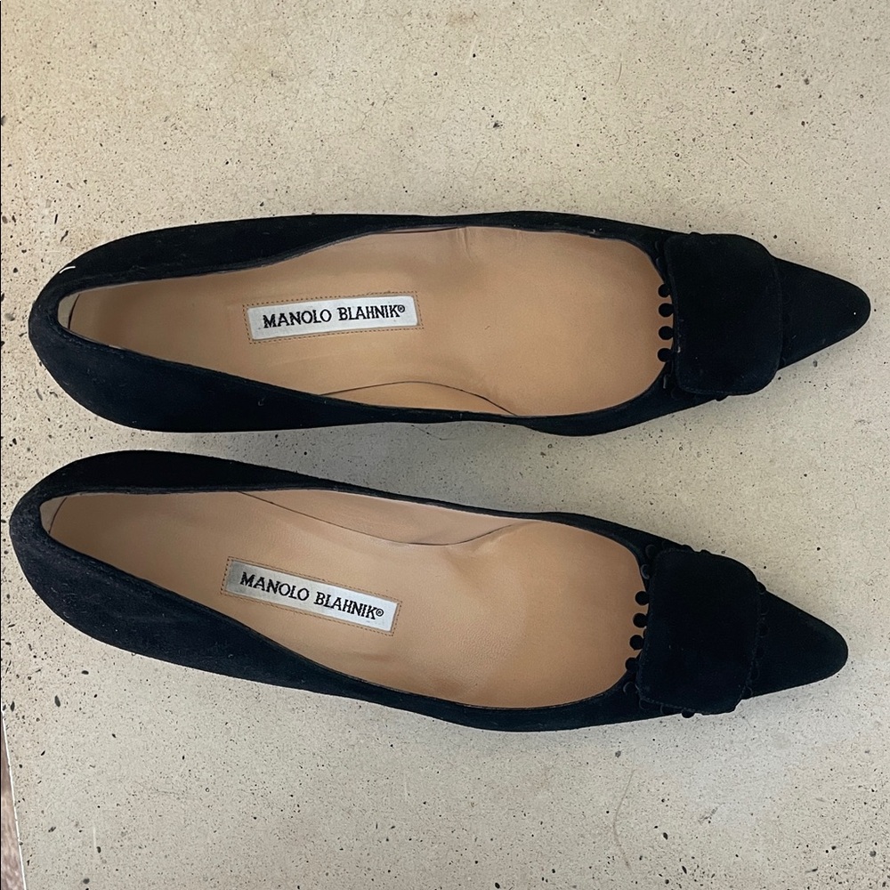 Manolo Blahnik Black Suede Low heels
